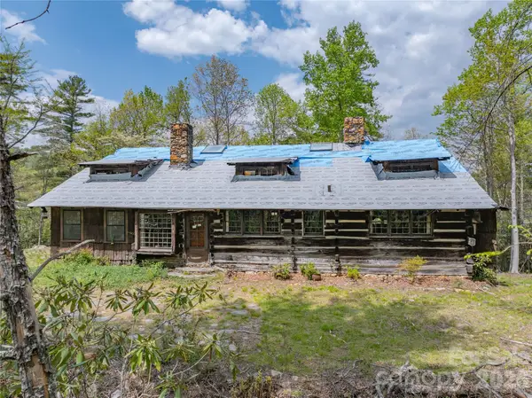 1971 Swiss Pine Lake Drive, Spruce Pine, NC 28777