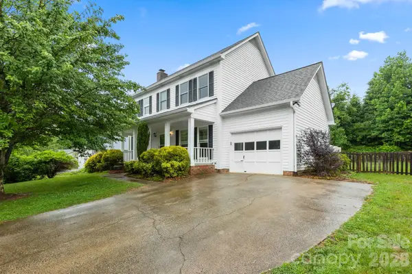 16 Trappers Run Drive, Asheville, NC 28805
