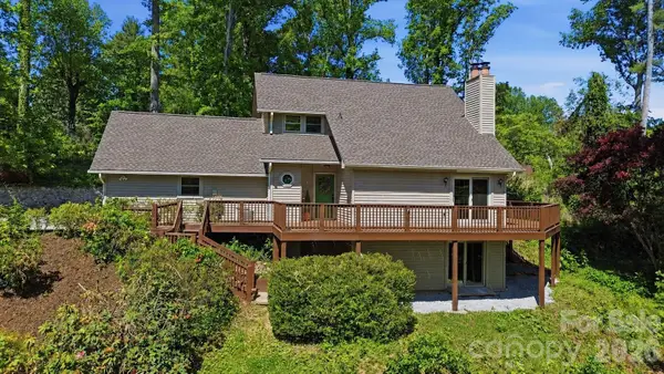 207 Wood Dale Drive, Hendersonville, NC 28791