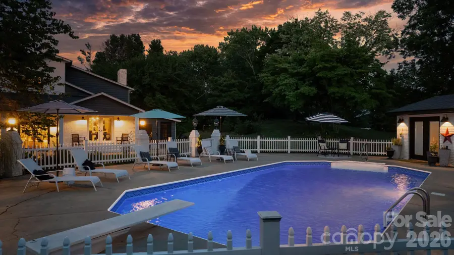 1314 Shirebourn Drive, Hickory, NC 28602 - #3
