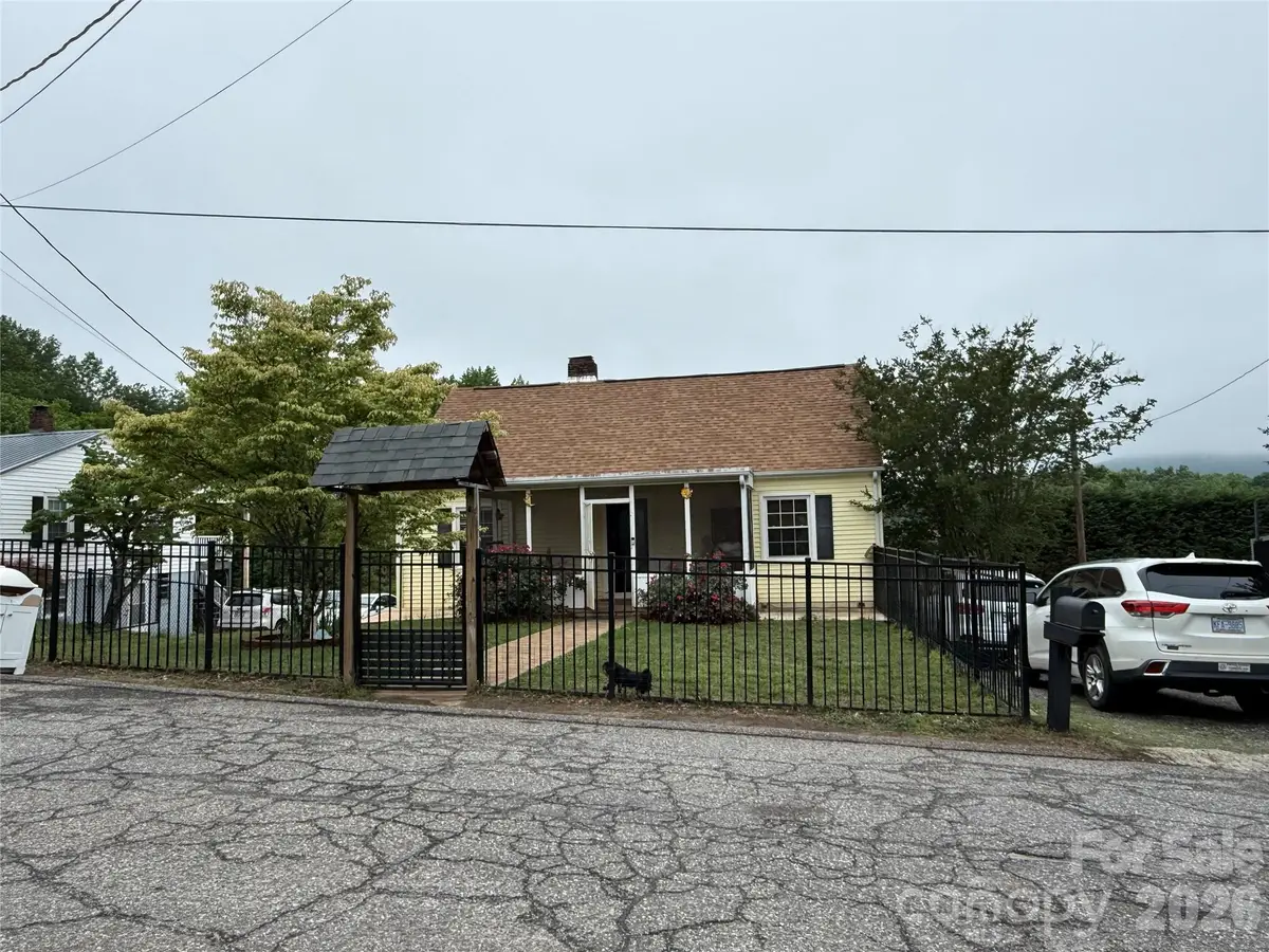 709 Dixie Avenue Nw, Valdese, NC 28690 - #1
