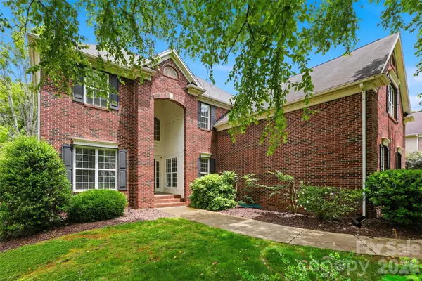 8526 Wren Creek Drive, Charlotte, NC 28269