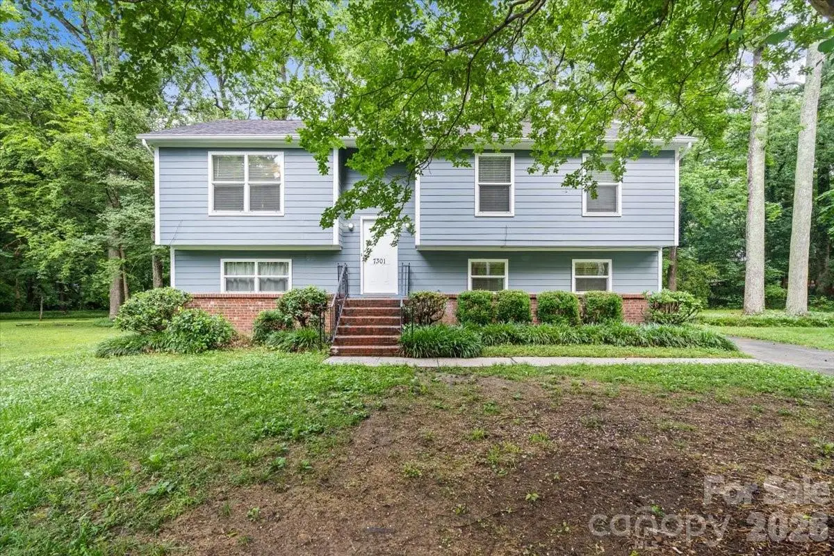 7301 Park Vista Circle, Charlotte, NC 28226 - #1