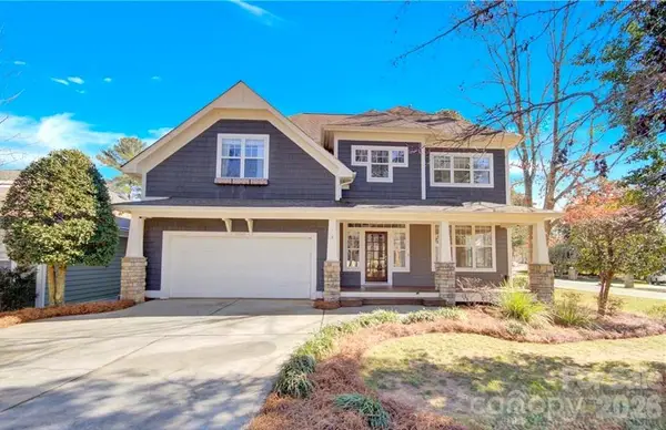 21313 Island Forest Drive, Cornelius, NC 28031