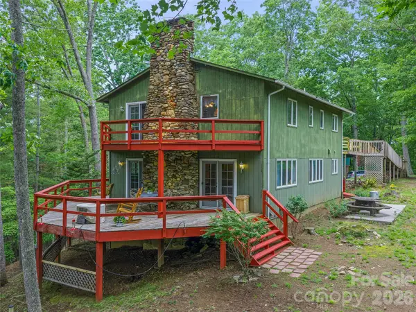 820 Wild Rose Lane, Burnsville, NC 28714