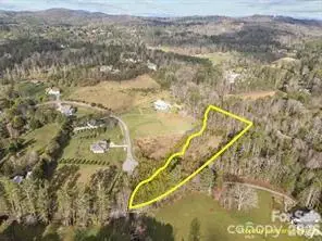 425 Nelson Valley Lane, Hendersonville, NC 28739