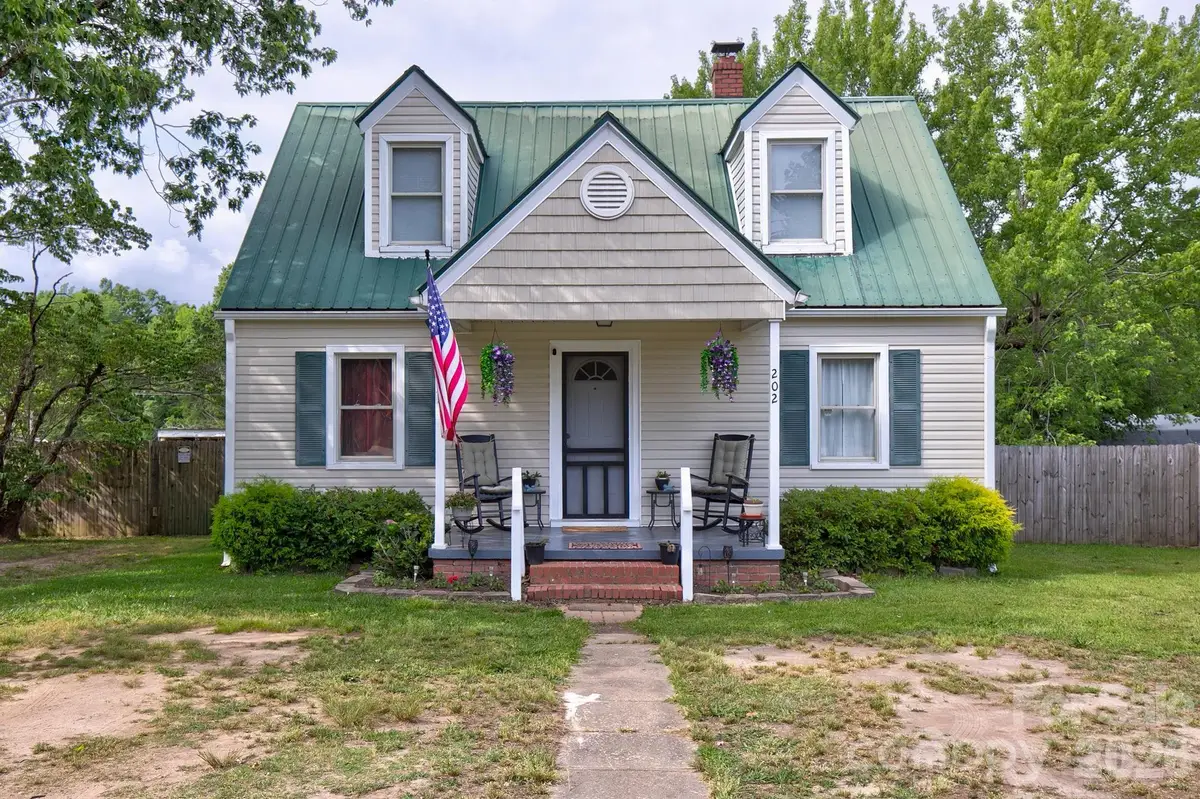 202 Chester Avenue #2, Great Falls, SC 29055 - #1