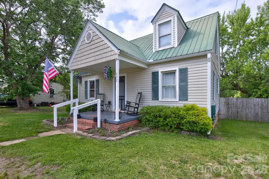 202 Chester Avenue #2, Great Falls, SC 29055 - #3