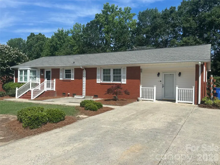 419 E Pigg Street, Pageland, SC 29728 - #3