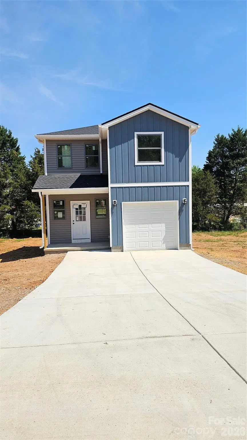 2910 21st Street Lane Ne, Hickory, NC 28601 - #1
