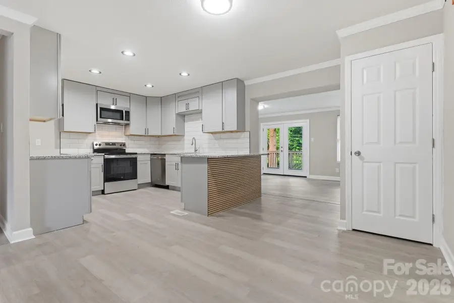 810 Echo Glen Road, Charlotte, NC 28213 - #2