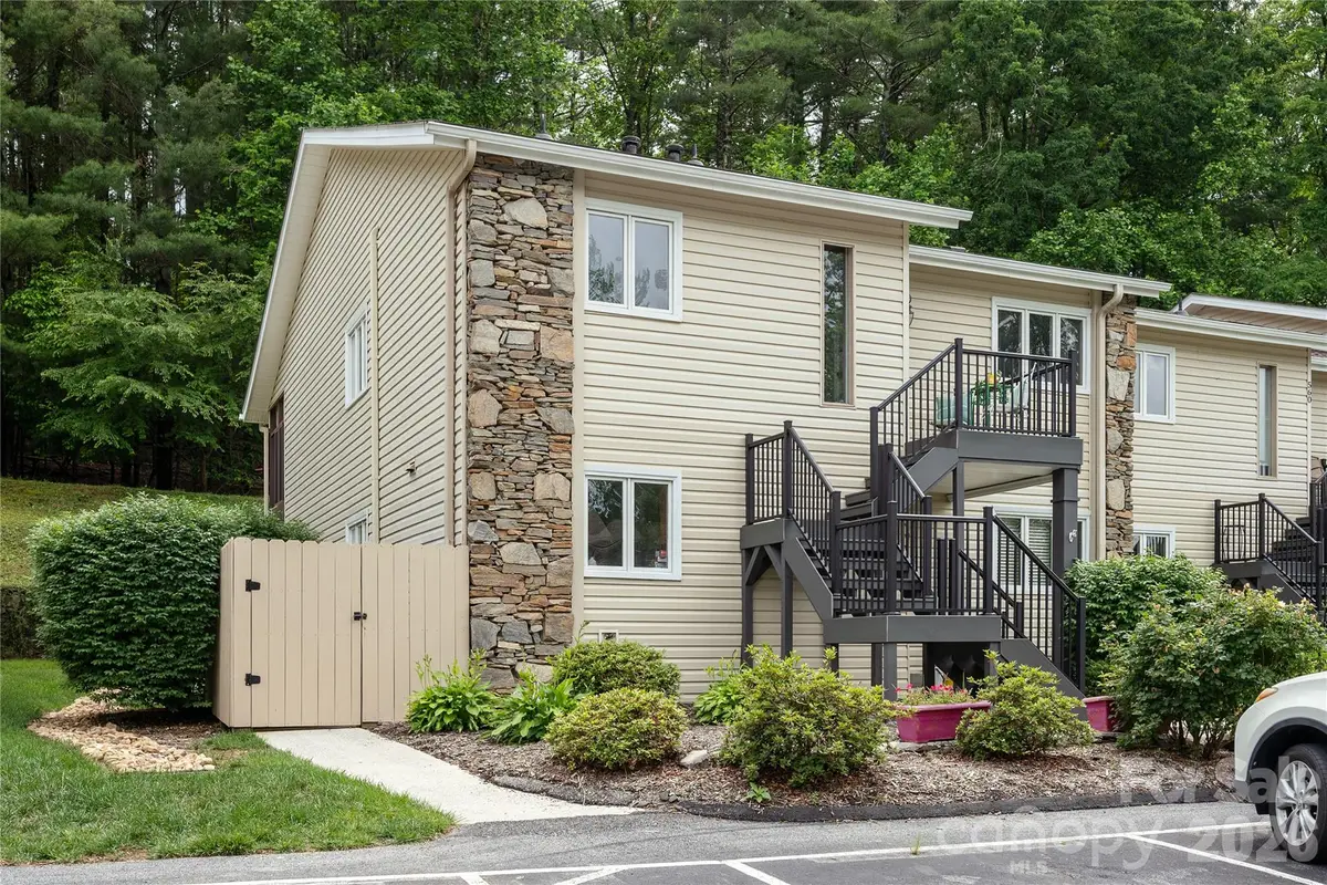 580 Britton Creek Drive, Hendersonville, NC 28791 - #1