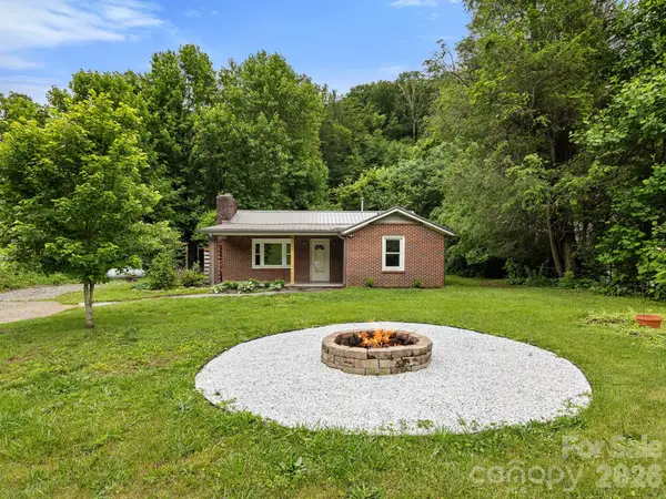 205 Old Fort Road, Fairview, NC 28730