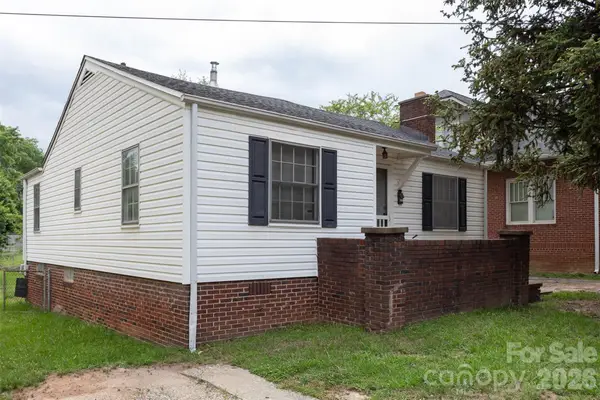 312 S Race Street, Statesville, NC 28677