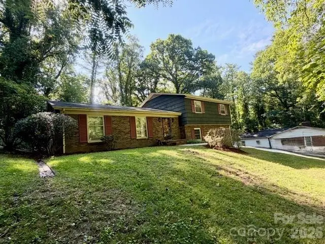 845 Cherokee Place Sw, Lenoir, NC 28645 - #2