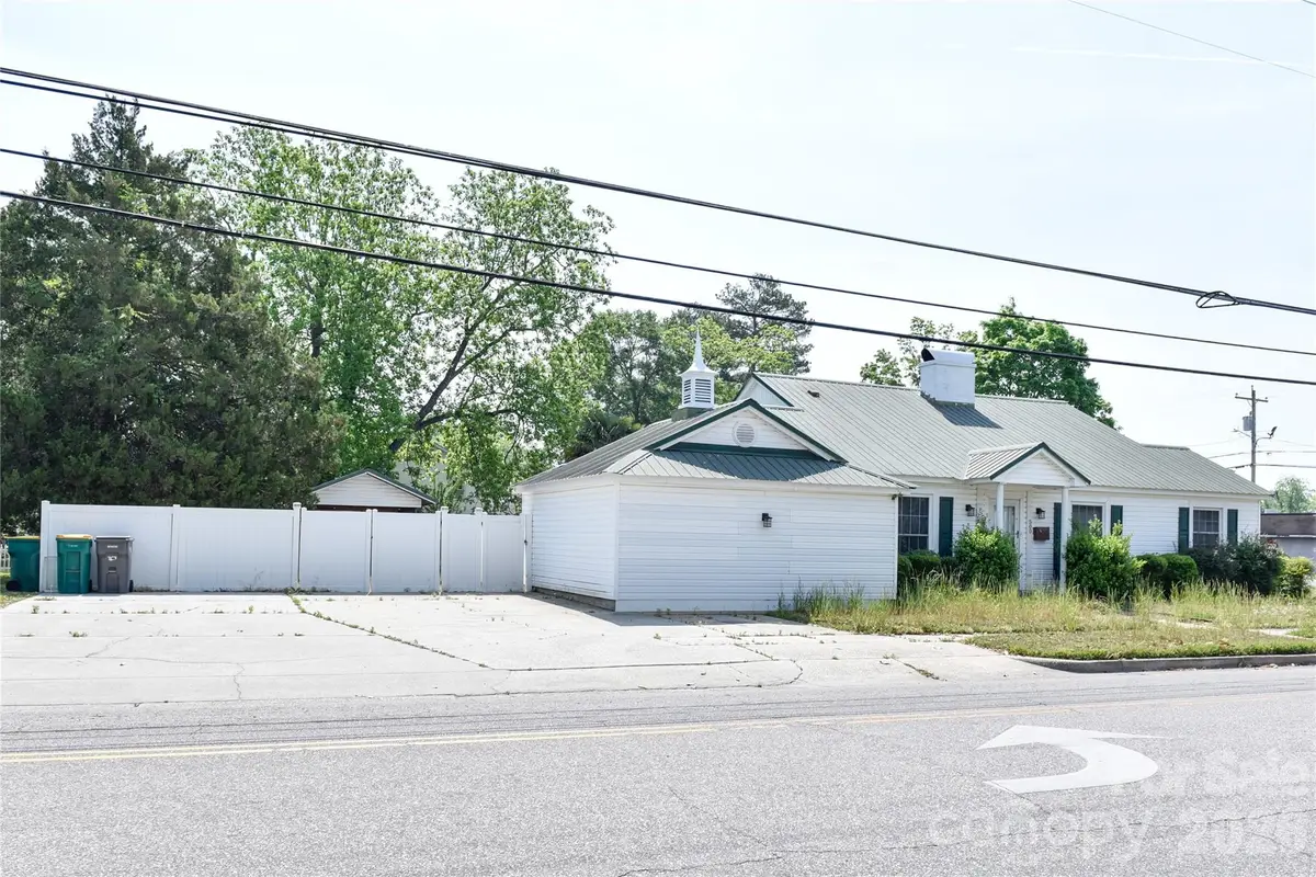 500 Godwin Avenue, Lumberton, NC 28358 - #1
