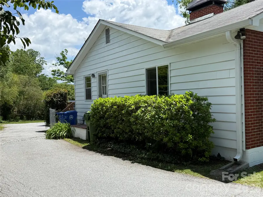 17 N Pershing Road, Asheville, NC 28805 - #3