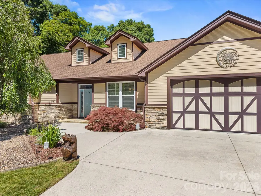 25 Linden Turn S, Hendersonville, NC 28739 - #3