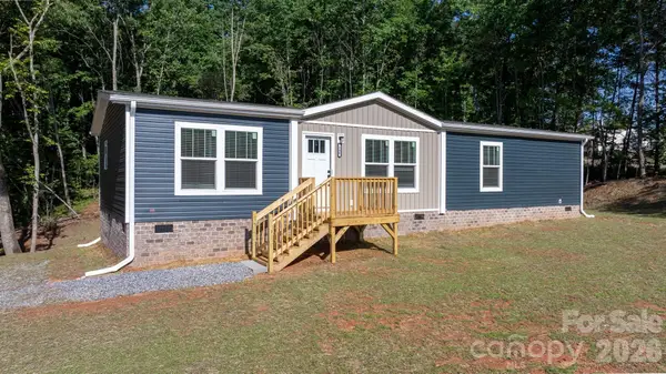 146 Oakstone Drive, Statesville, NC 28677