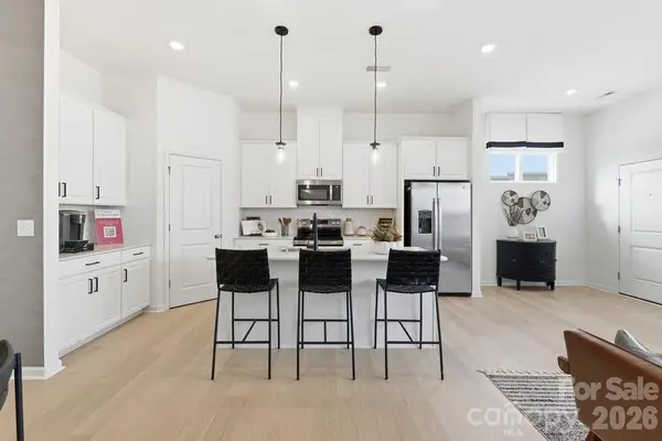 21225 Lake Run Drive, Charlotte, NC 28278