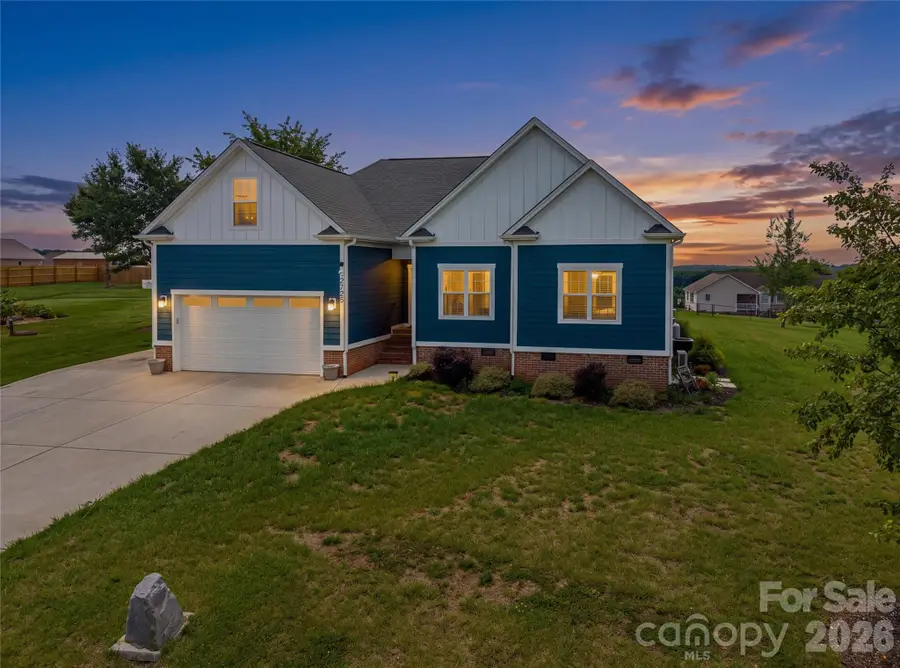 2725 Eagle Drive, Lincolnton, NC 28092 - #2