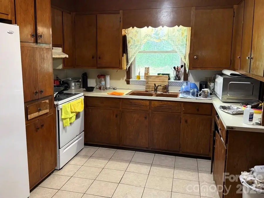 101 Ramsey Street, Morganton, NC 28655 - #3