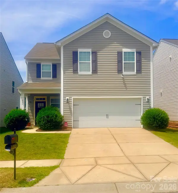504 Knothole Lane, Charlotte, NC 28214
