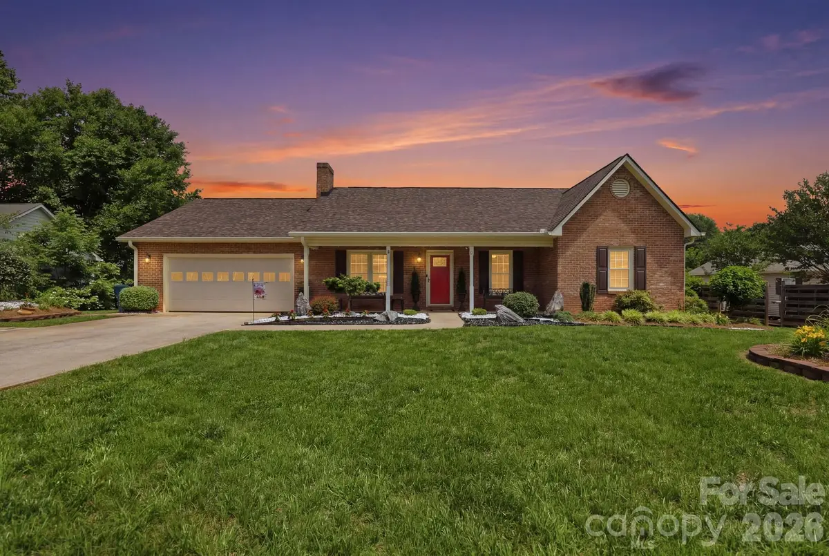 4 Fox Ridge Drive, Granite Falls, NC 28630 - #1