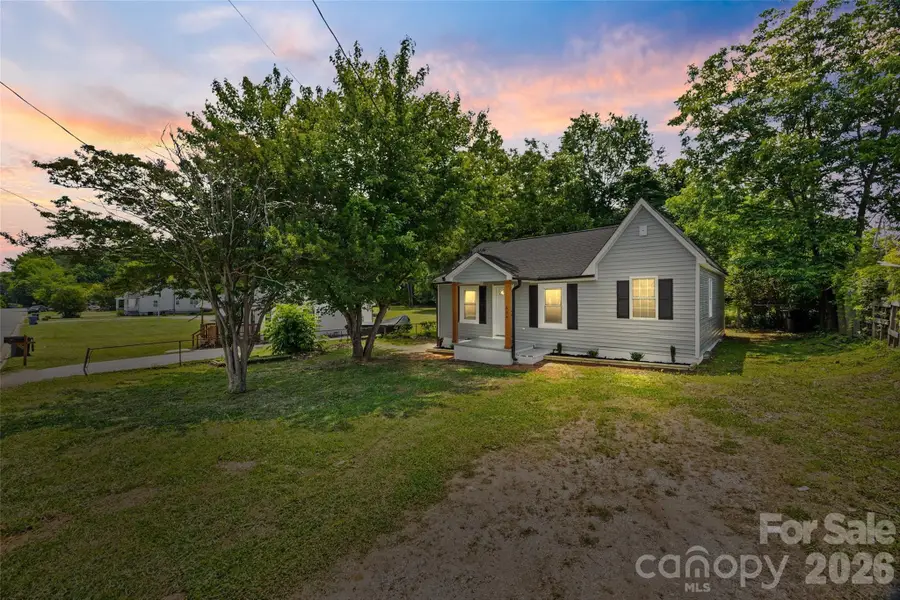 604 Mauney Avenue, Kings Mountain, NC 28086 - #3