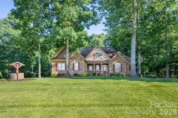 8325 Curico Lane, Charlotte, NC 28227