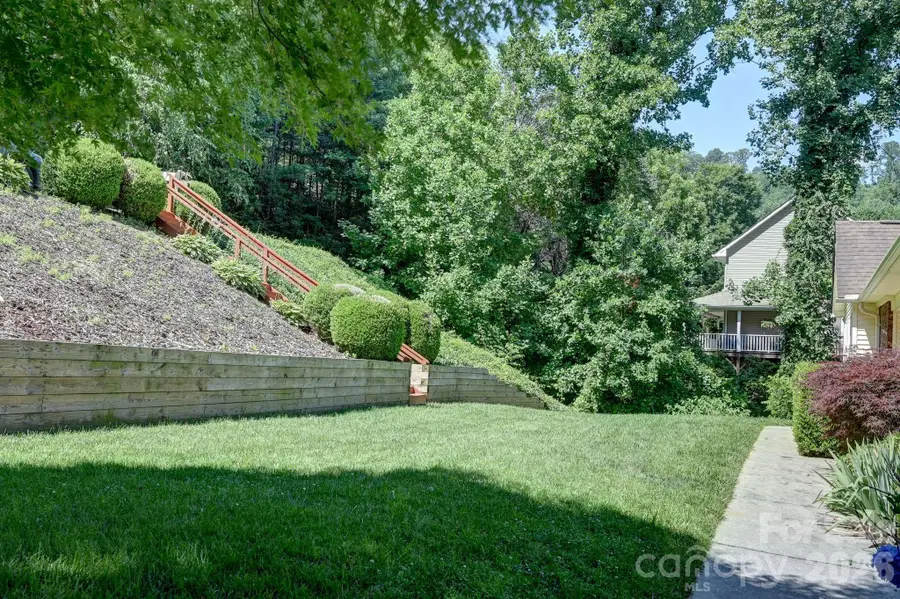 31 Surrey Run, Asheville, NC 28803 - #3