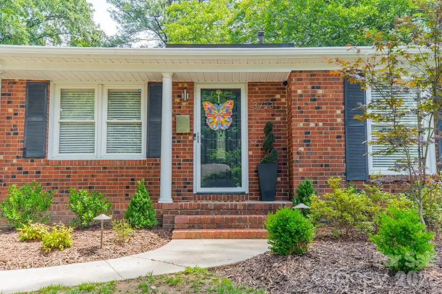 3723 Litchfield Road, Charlotte, NC 28211 - #3
