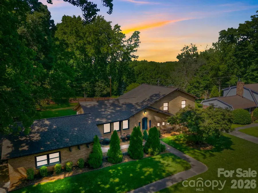 6621 Fair Lawn Road, Charlotte, NC 28215 - #2