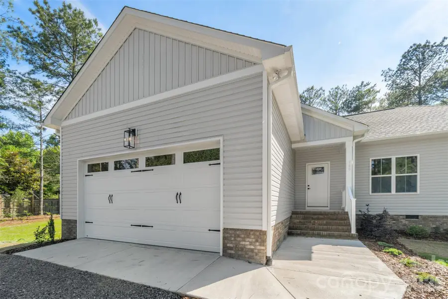 185 Shagbark Court, West End, NC 27376 - #3