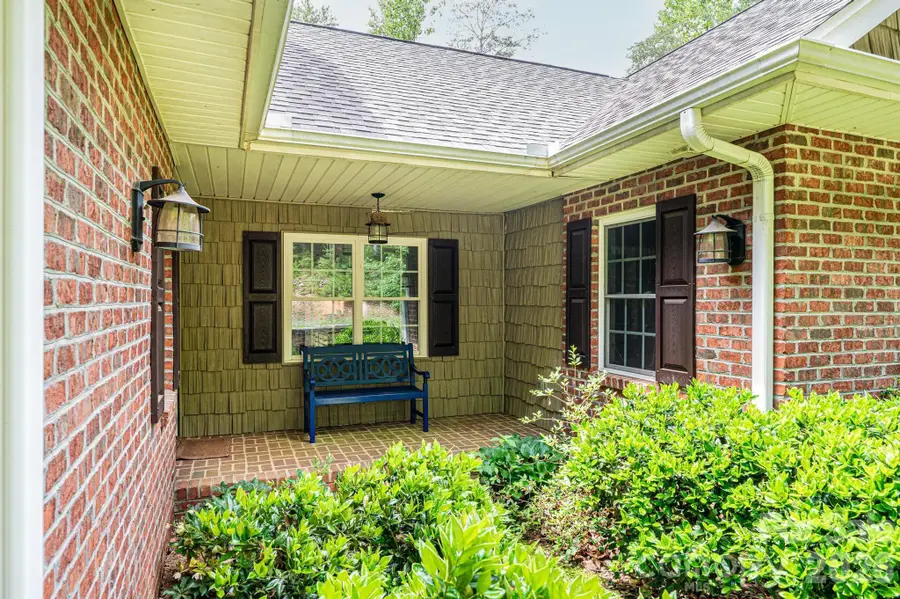 6889 Greedy Highway, Hickory, NC 28602 - #3
