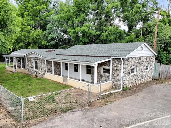492 Riverbend Street, Waynesville, NC 28786