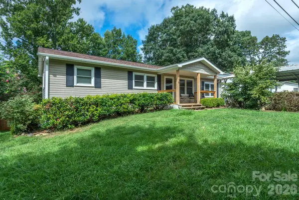 16 Oakley Dogwood Drive, Asheville, NC 28803
