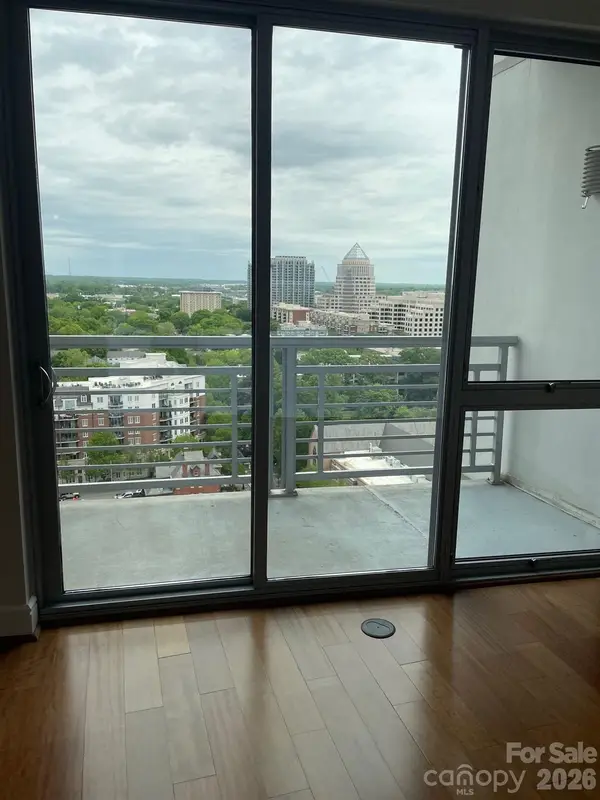 333 W Trade Street #1602, Charlotte, NC 28202