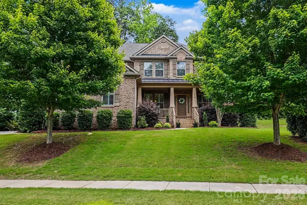 16524 Crosshaven Drive, Charlotte, NC 28278