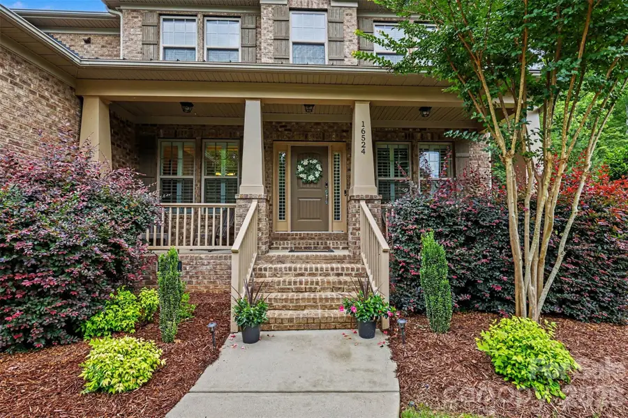 16524 Crosshaven Drive, Charlotte, NC 28278 - #2