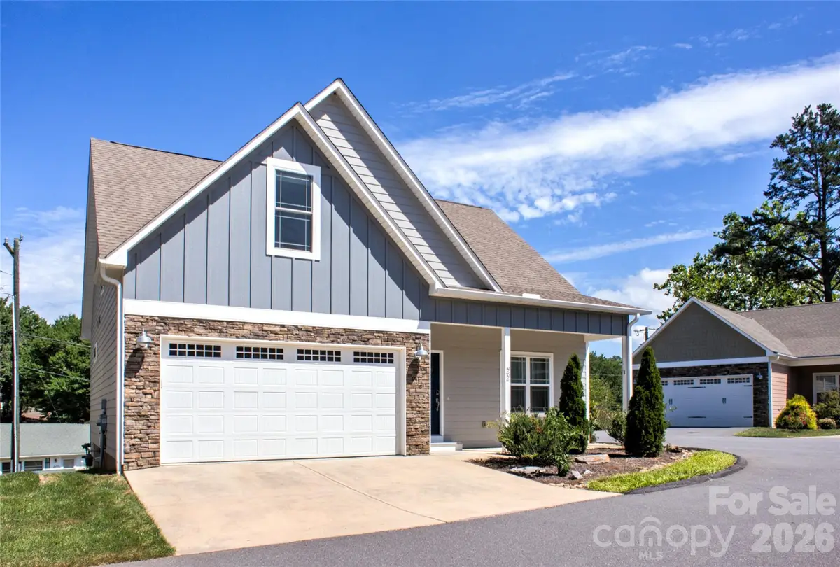 22 Water Pointe Way, Weaverville, NC 28787 - #1