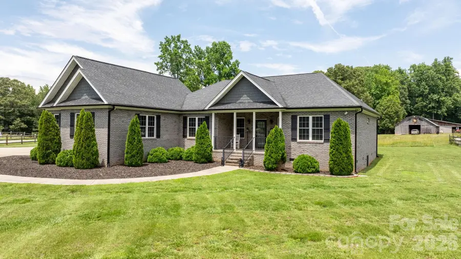 1100 Rainbow Drive, Mount Holly, NC 28120 - #2