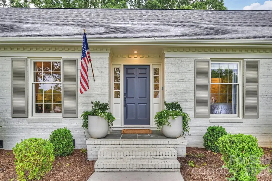 601 Lansdowne Road, Charlotte, NC 28270 - #2