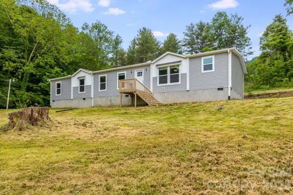 22 Split Pine Cove, Clyde, NC 28721
