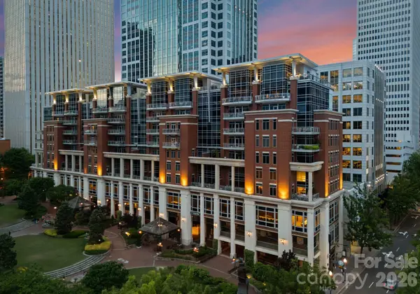 435 S Tryon Street #904, Charlotte, NC 28202