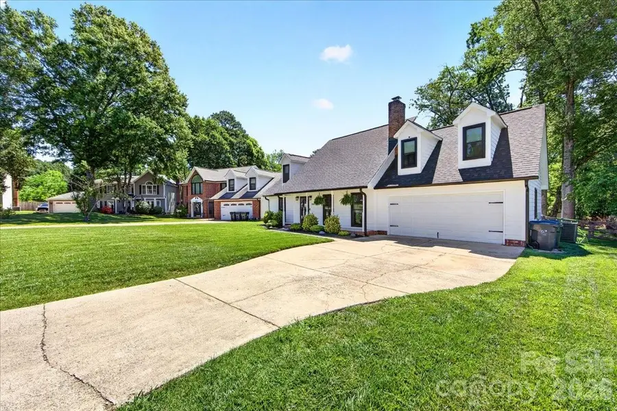 9018 Hunters Pointe Drive, Huntersville, NC 28078 - #2