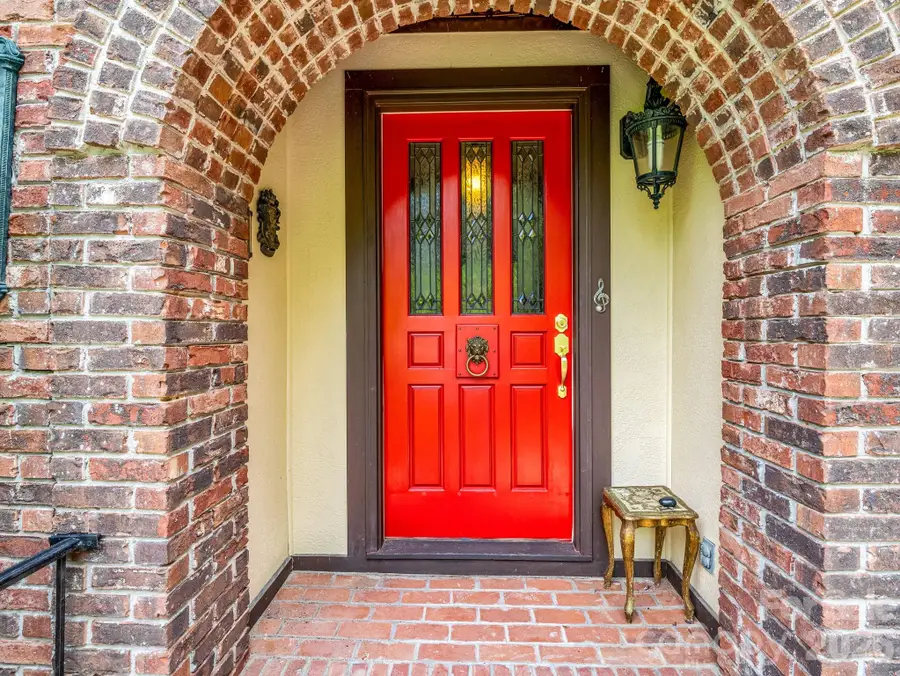 8 Sunny Ridge Drive, Asheville, NC 28804 - #3