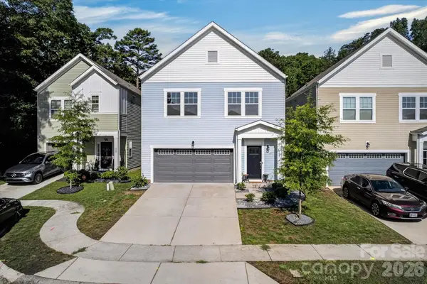 548 Kingsway Circle, Charlotte, NC 28214