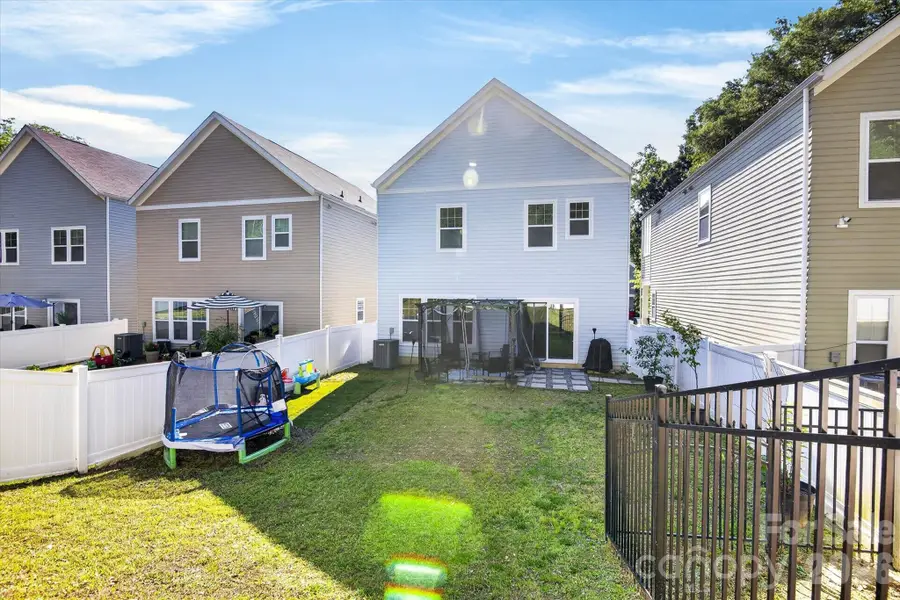 548 Kingsway Circle, Charlotte, NC 28214 - #3