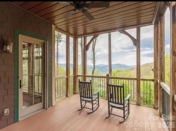 45 Creekside Way #I/102, Burnsville, NC 28714